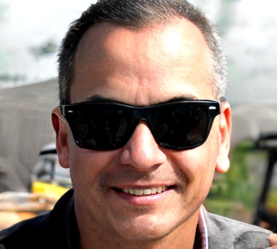 Orientador profesional Carlos Martínez